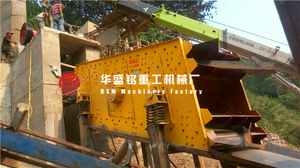 �Ƅӌ�݁����C�r��