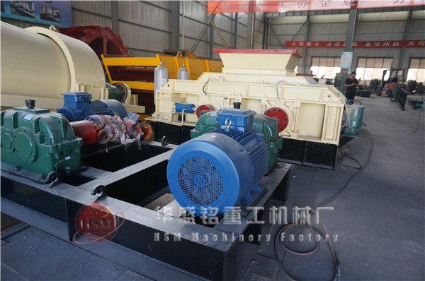 ��݁����C