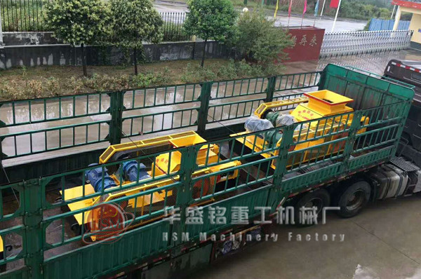 對(duì)輥破碎機(jī)發(fā)貨圖